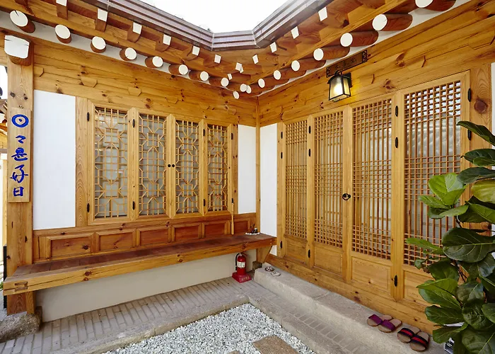 Affittacamere Hanok 24 Gyeongbokgung 2*
