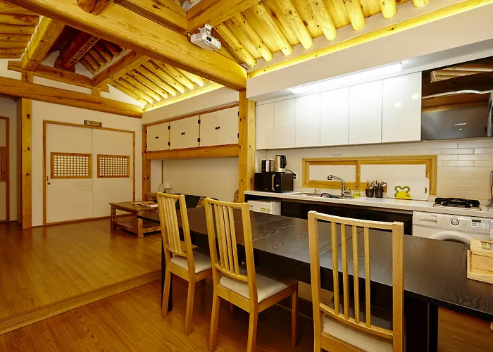 Affittacamere Hanok 24 Gyeongbokgung 2*
