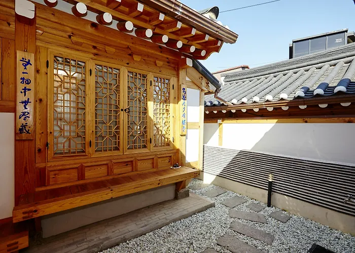 Hanok 24 Gyeongbokgung 2*