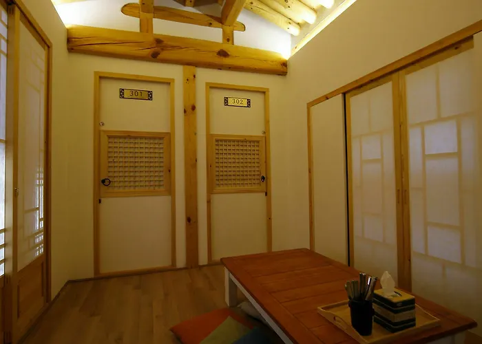 Affittacamere Hanok 24 Gyeongbokgung 2*